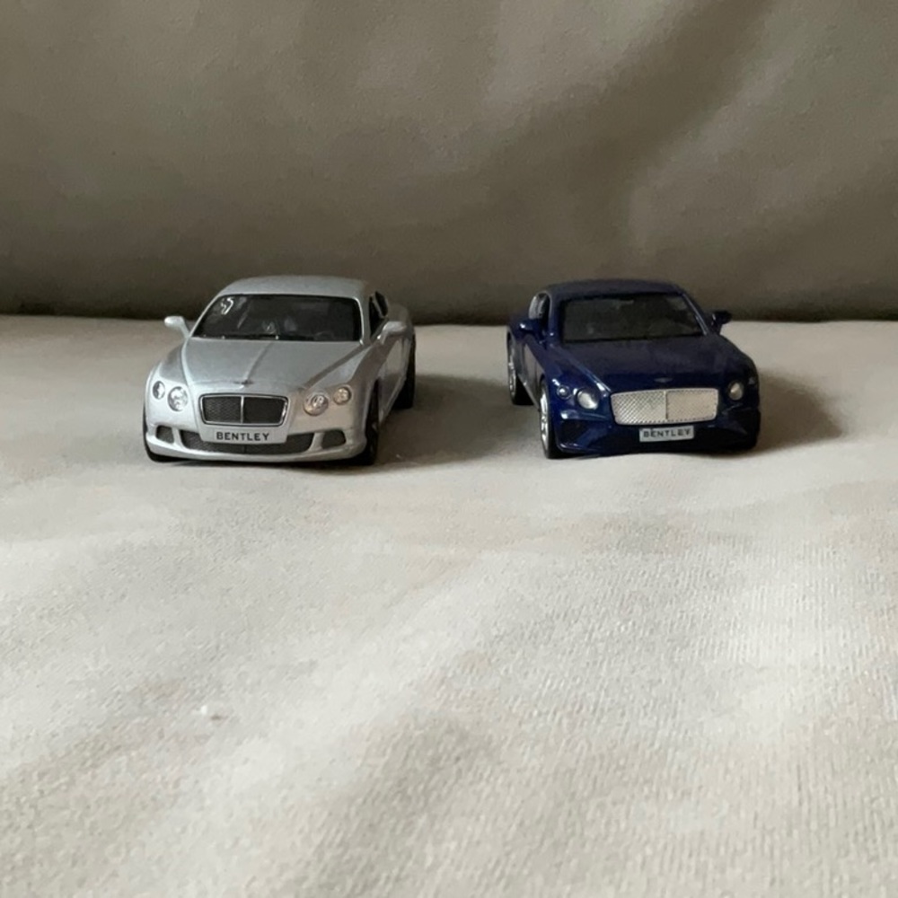 KINSMART Bentley 2 pack